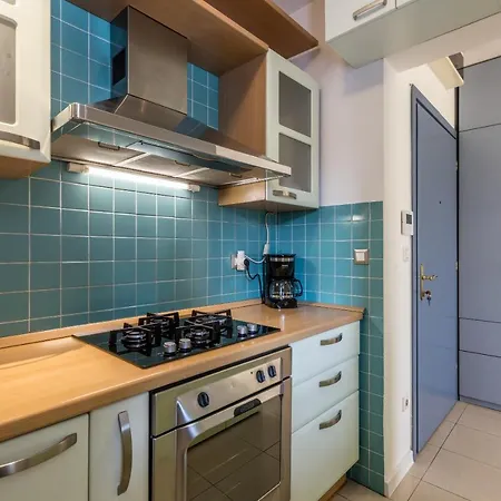 Hana Apartment Split