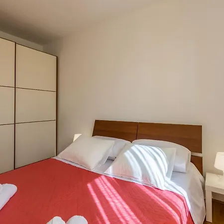 Hana Apartment