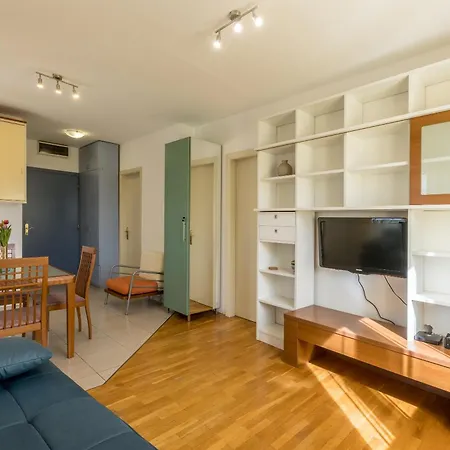 Hana Apartment *
